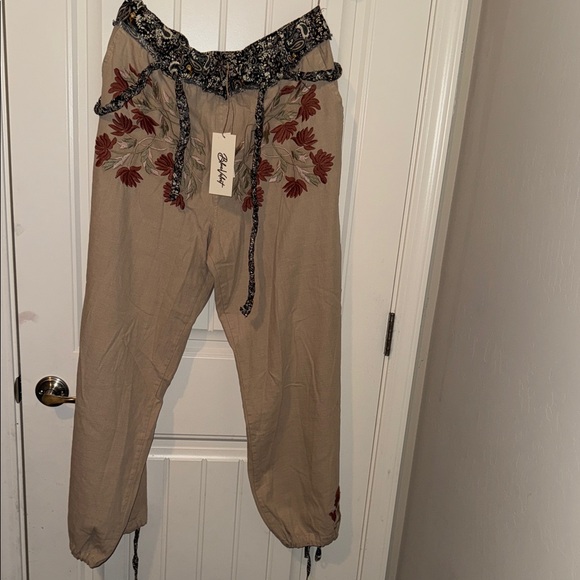 Blue Velvet Pants - Floral Embroidered Beige Pants